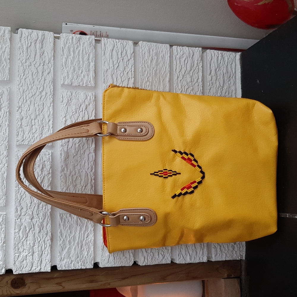 Women's Yellow Indigenous First Nations Beaded Handbag No Brand